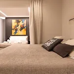 דירה Azulis Tigellio 1 Refurbished 1br Apartment, Old Town אולביה